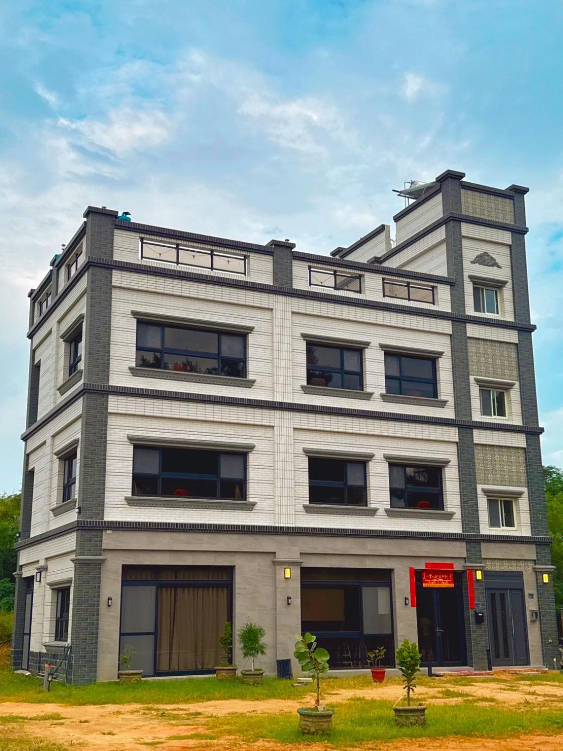 Ferienwohnung Meow Taking A Walk Jincheng Exterior foto